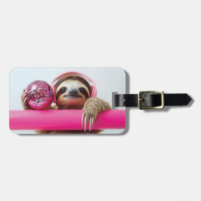 Funky Sloth with Pink Headphones and Disco Ball Bagagebricka (Horisontell Framsida)