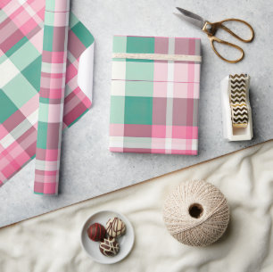 Funkyns Rosa och Grönt av färgämne Play Tartan Mön Presentpapper
