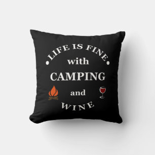 Funnt camping och vin ord kudde