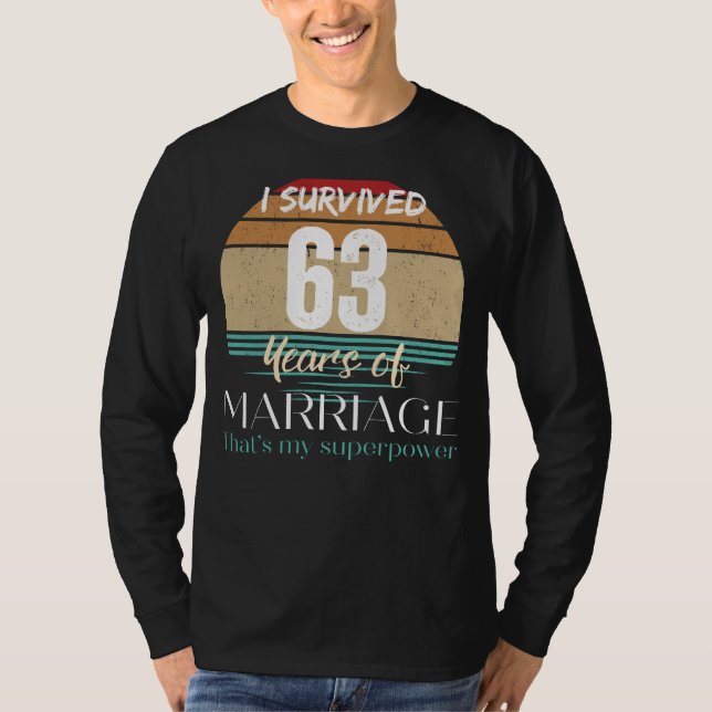 Funny 63 år av Giftermål Survivor Tee (Framsida)