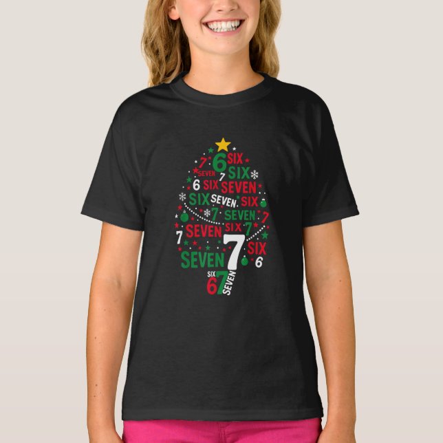 Funny 67 Christmas Tree Six Seven Xmas Gifts  T Shirt (Framsida)