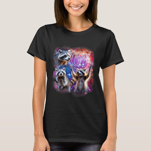 Funny 67 Meme Racoon Howling At The Moon Six Seven T Shirt (Framsida)