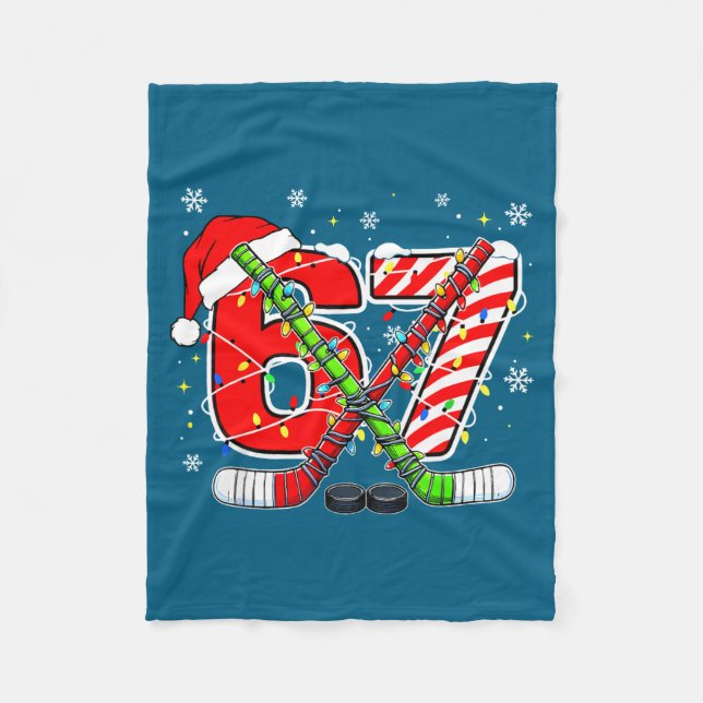 Funny 67 Santa Hat Candy Cane Ice Hockey Six Seven Fleecefilt (Framsidan)