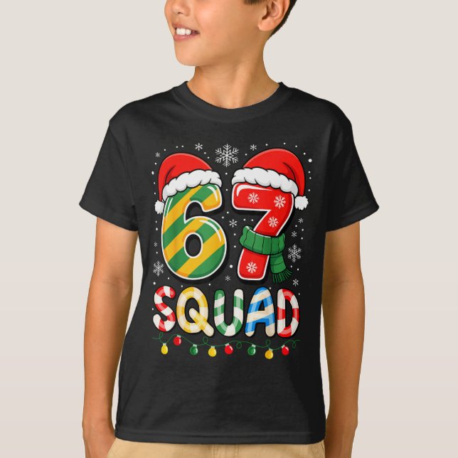 Funny 67 Squad Candy Cane Santa Hat Christmas Men  T Shirt (Framsida)