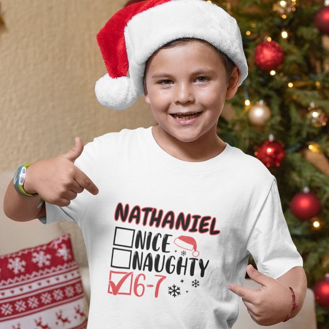 Funny 6-7 Christmas Checklist Custom Name T-shirt (Skapare uppladdad)