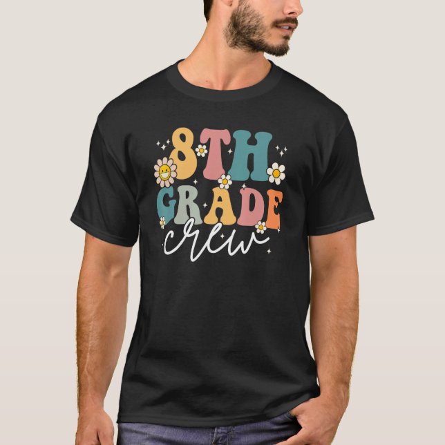 Funny 8th Grade Crew Back To School Retro Groovy V T Shirt (Framsida)