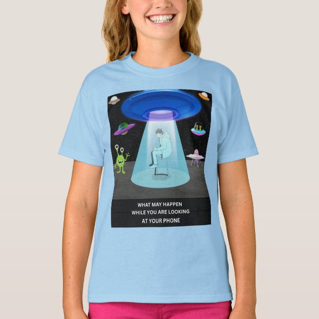 Funny Alien Abduction Phone Distraction Sci-Fi  T Shirt (Framsida)