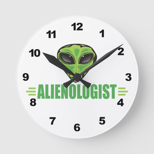 Funny Alien Älskare Rund Klocka (Framsida)