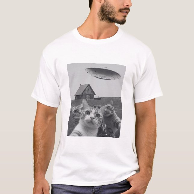 Funny Alien Cat Graphic Tee (Framsida)