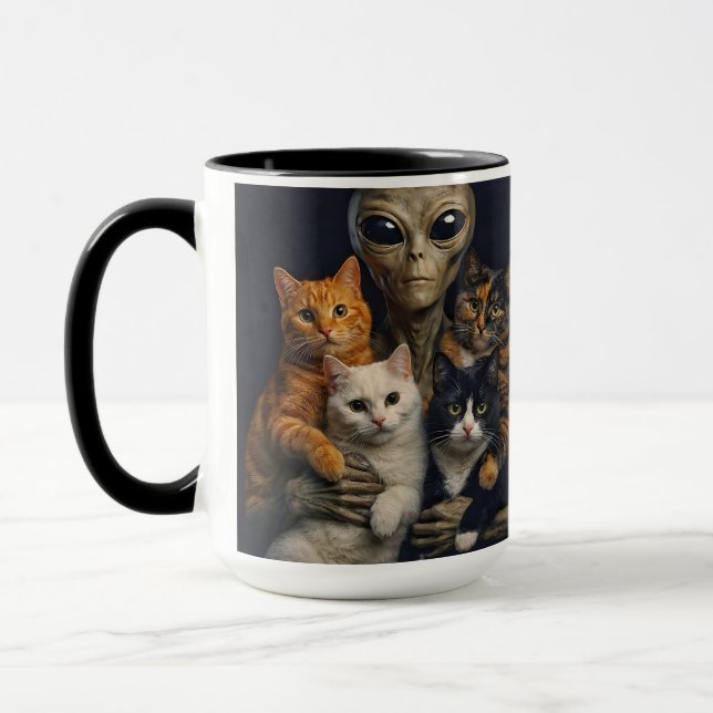 Funny Alien with Cats Renaissance Art Mugg (Vänster)