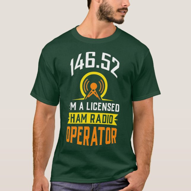 Funny Amateur Radio Licensed Operator T Shirt (Framsida)