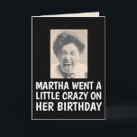 FUNNY ANSIKTE GO CRAZY RETRO BIRTHDAY-KORT KORT<br><div class="desc">MARTHA GICK EN LITEN KRAZY PÅ SITT BIRTHDAY-KORT</div>