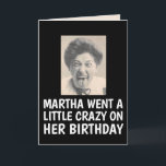 FUNNY ANSIKTE GO CRAZY RETRO BIRTHDAY-KORT KORT<br><div class="desc">MARTHA GICK EN LITEN KRAZY PÅ SITT BIRTHDAY-KORT</div>