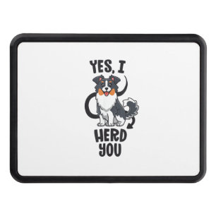 Funny Australian shepherd Mamma presenterar Aussie Dragkroksskydd