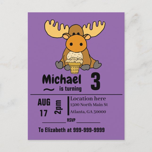 Funny Baby Moose som äter Födelsedagsfest av iskrä Inbjudan Vykort (Framsida)
