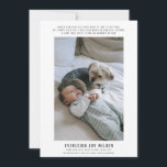 Funny Baby och Hund Photo Birth Meddelande<br><div class="desc">Lustigt kort för födelseanmälan i baby och hund ur hund synvinkel, där baby hävdas som sin egen med budskapet: "MAMMA & PAPPA GAVE MIG A NYFÖDD BEBIS FÖR ATT LÄGGA TILL MIN FÖRPACKNING, MEN DE HAR INTE ENS SÄTT EN NY LIVSMEDELSBOWL ELLER BED NÄSTA TILL MINE. JAG HOPPAS ATT DE...</div>