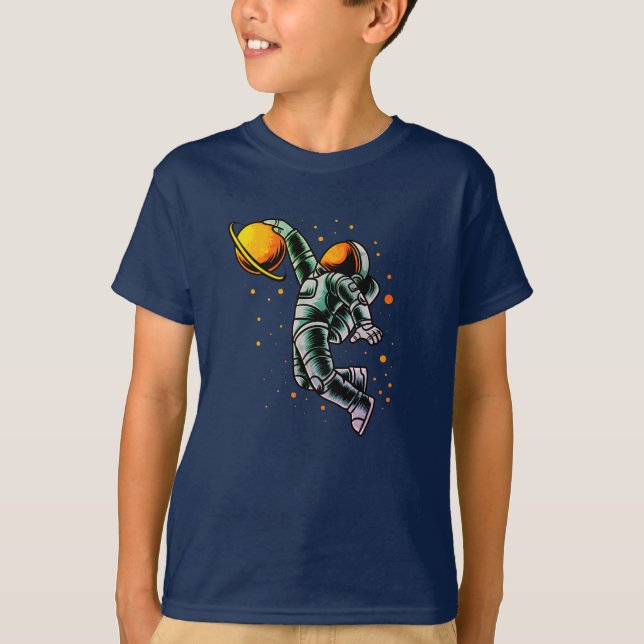 Funny Basketball Astronaut Space Planet T Shirt (Framsida)