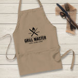 Funny BBQ Grill Master Personlig Barbecue Kung Förkläde<br><div class="desc">Din BBQ-grillbefälhavare kommer att kärlek den här personligen. Utformningen har en korsad barbecue-gaffel och knivar med en brandlåga ovanför. Lägg till ditt Grill Kung namn och år som etablerats eller raderats (giftermål, hustest osv.) Perfekt för din favoritmat, fars dag, familjefabb eller återförening eller roligt för vardagen. Ta en titt på...</div>