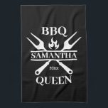 Funny BBQ Personlig Barbecue Queen Apron Cuttin Kökshandduk<br><div class="desc">Funny BBQ Grill Master Personlig Barbecue Best</div>