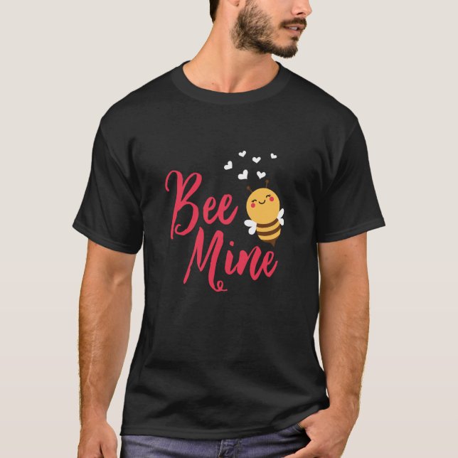 Funny Bee Mine honey Bee Valentine's T Shirt (Framsida)