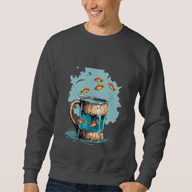 Funny Beer Mug Fish Sweatshirt (Framsida)