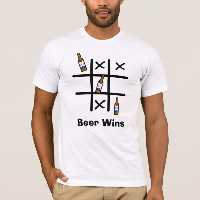 Funny Beer Wins Tic Tac Toe T-Shirt (Framsida)