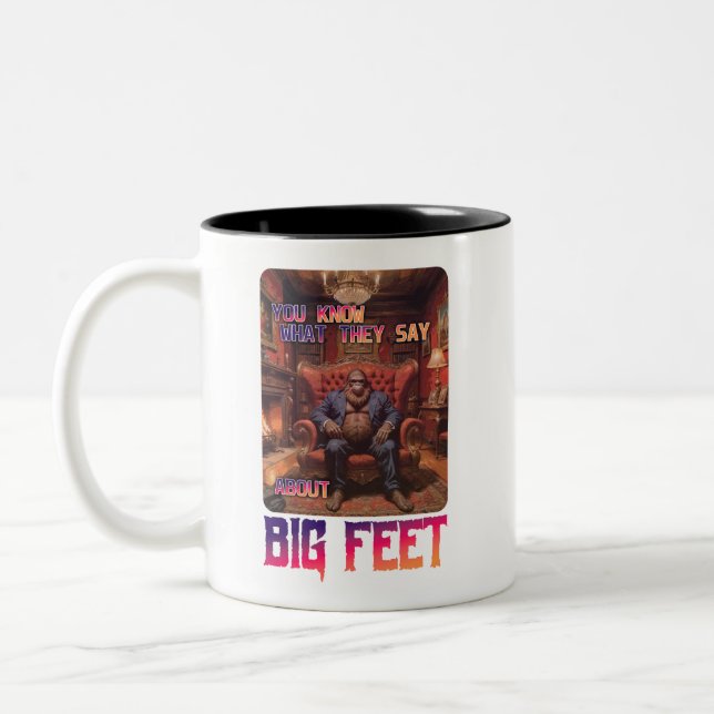 Funny Bigfoot Feet Meme Två-Tonad Mugg (Vänster)
