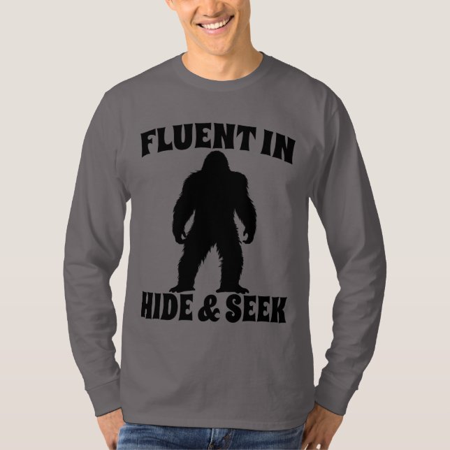 Funny Bigfoot - Fluent in Göm and Seek T Shirt (Framsida)