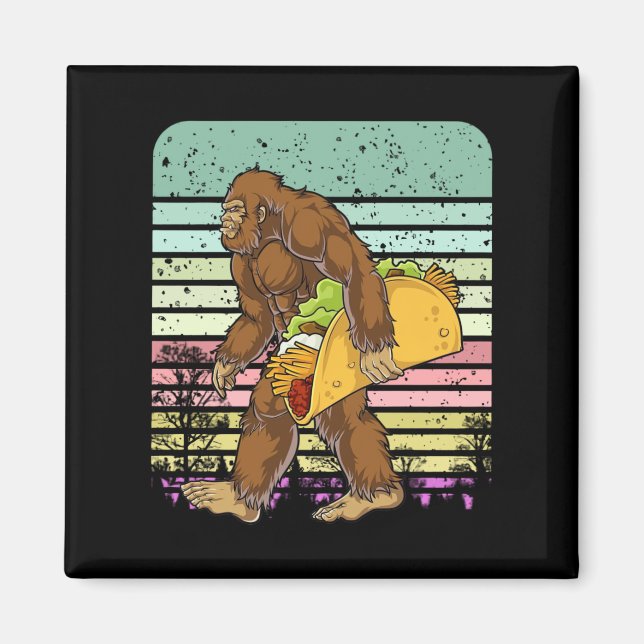 Funny Bigfoot Holding A Taco Magnet (Framsidan)