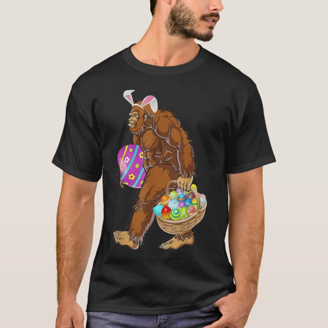 Funny Bigfoot Hunting Påskäggs T Shirt (Framsida)