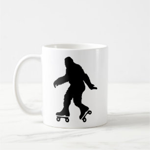 Funny Bigfoot Roller Skating Kaffemugg
