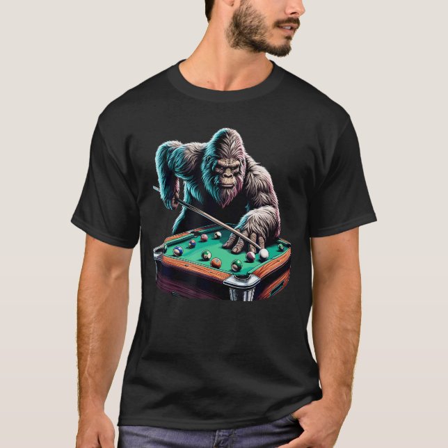Funny Bigfoot Sasquatch Billiards Pool Player Men  T Shirt (Framsida)