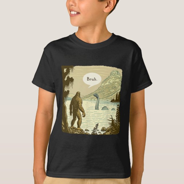 Funny Bigfoot Sasquatch Loch Ness Monster Introver T Shirt (Framsida)