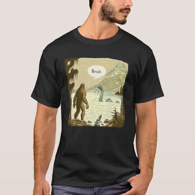 Funny Bigfoot Sasquatch Loch Ness Monster Introver T Shirt (Framsida)