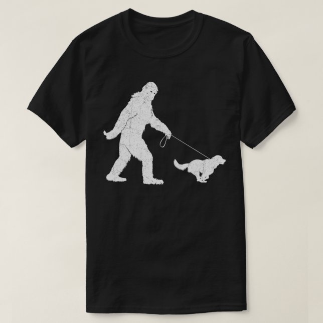 Funny Bigfoot Sasquatch Walking Golden Retriever D T Shirt (Design framsida)