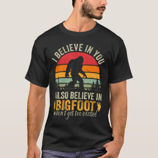 Funny Bigfoot Sstickande T Shirt