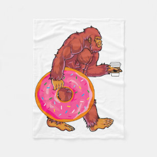 Funny Bigfoot Walking med Large Donut och kaffe Fleecefilt