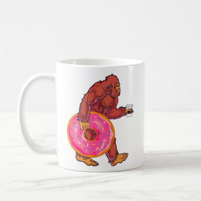Funny Bigfoot Walking med Large Donut och kaffe Kaffemugg (Vänster)