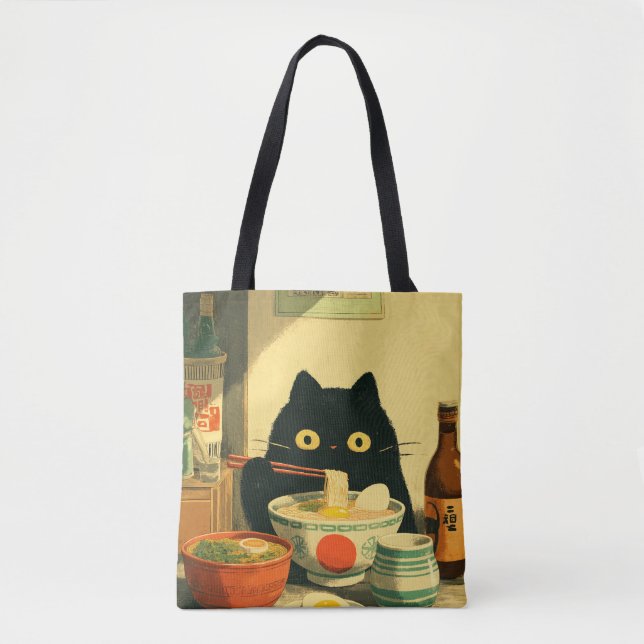 Funny Black Cat Eating Ramen Tygkasse (Framsida)