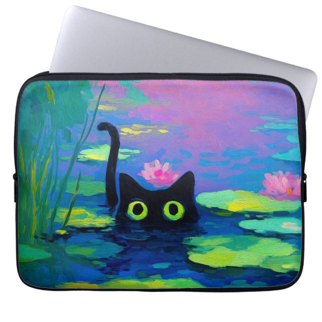 Funny Black Cat Swimming i Pond | Quirky Art Laptop Fodral (Framsidan)