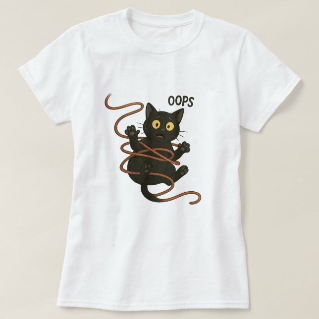 Funny Black Cat Tangled i Rope - Cute Tecknad T-S T Shirt (Design framsida)