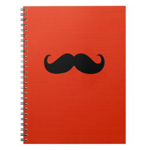 Funny Black Mustache på Orange Red Background Anteckningsbok