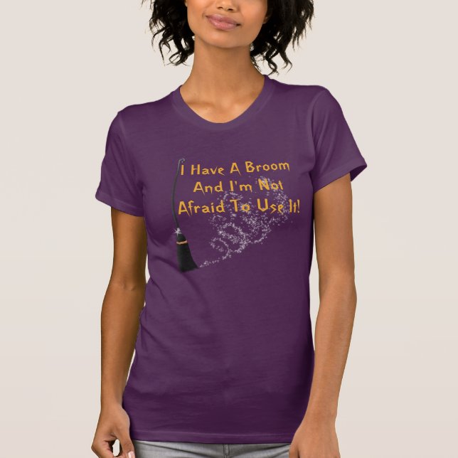 Funny Broom Halloween Shirt Tee (Framsida)
