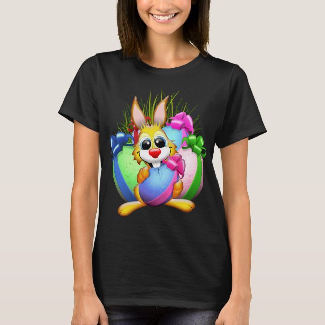 Funny Bunny biting an Easter Egg T Shirt (Framsida)