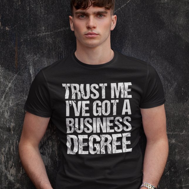 Funny Business School Studenten MBA-examen T Shirt (Skapare uppladdad)