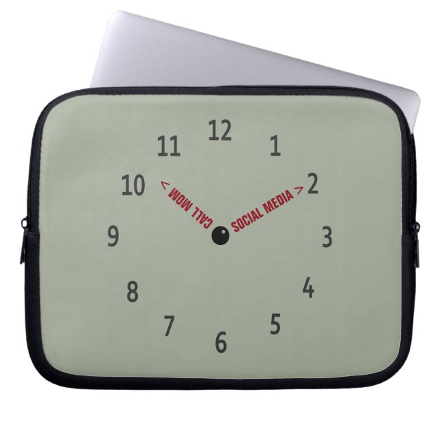 Funny Call Mamma Imaginary Clock Laptop Sleeve (Framsidan)