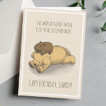 Funny Capybara och Hund Pun Rosa Birthday Card Kort<br><div class="desc">Detta fantastiska födelsedagskort Capybara och Hund Pun Rosa är perfekt till ge till kapybara,  hund eller djur älskare. Skicka det här unika kortet för att önska din bästa vän en väldigt stor födelsedag! Bilden med kapybara och hund är handritade originalbilder av artbybiyan.</div>