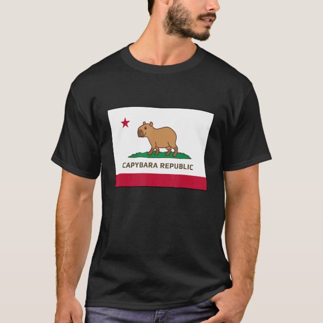Funny Capybara Republic California Flag T Shirt (Framsida)