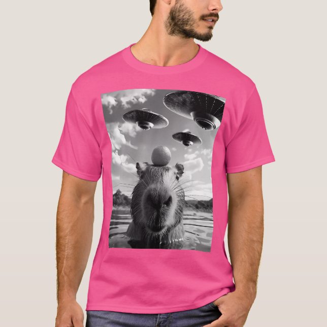 Funny Capybara Selfie med Alien Ufos T Shirt (Framsida)