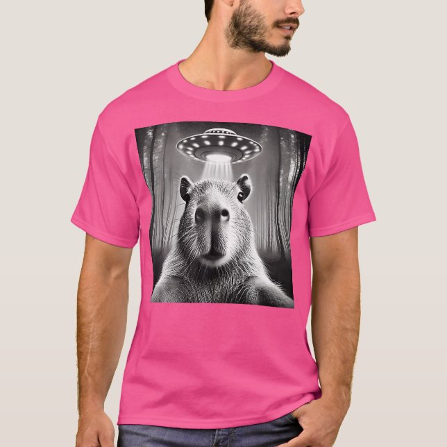 Funny Capybara Selfie Ufos Alien T Shirt (Framsida)